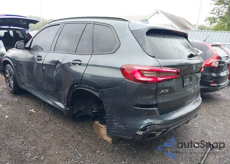 2022 BMW X5 xDrive40I z USA, uszkodzony, nr VIN 5UXCR6C05N9L89754